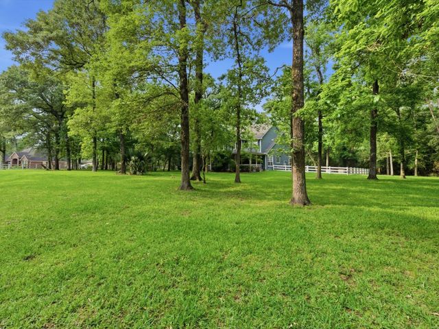 8710 Linn Lane, Magnolia, TX 77354