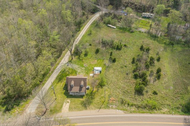 2824 Hwy 100, Linden, TN 37096