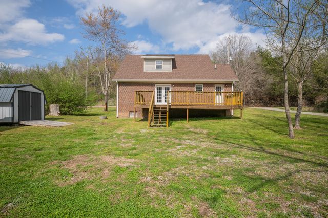 2824 Hwy 100, Linden, TN 37096