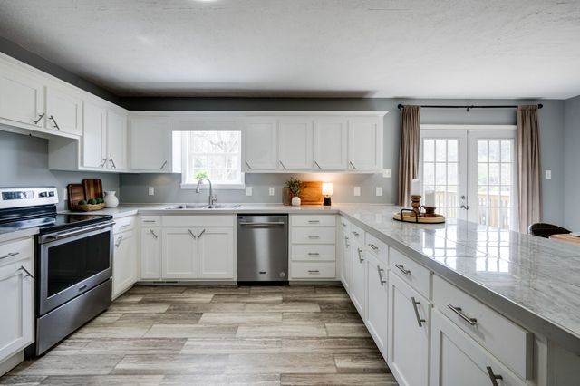 2824 Hwy 100, Linden, TN 37096