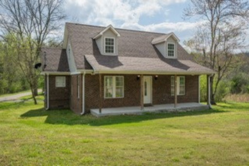 2824 Hwy 100, Linden, TN 37096