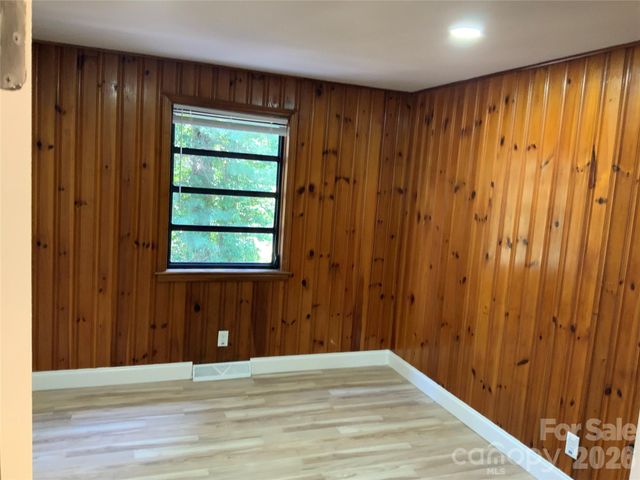 258 NEW LEICESTER Highway, Asheville, NC 28806
