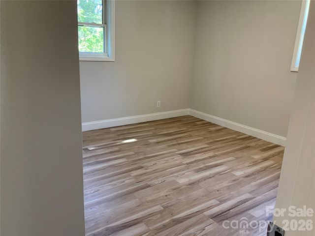 258 NEW LEICESTER Highway, Asheville, NC 28806