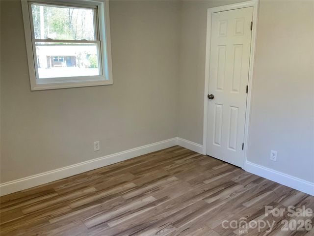 258 NEW LEICESTER Highway, Asheville, NC 28806