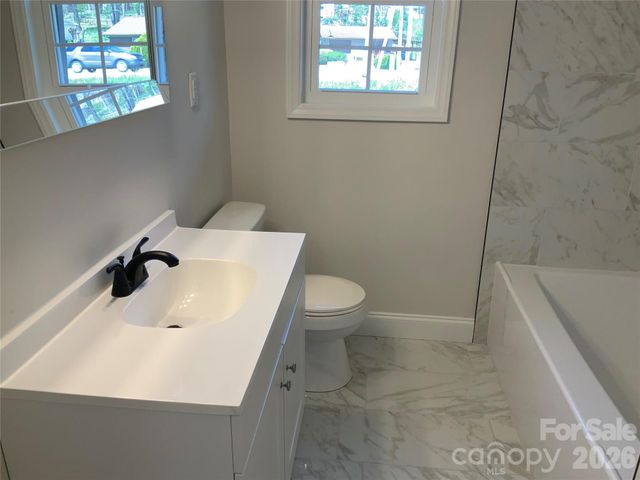 258 NEW LEICESTER Highway, Asheville, NC 28806