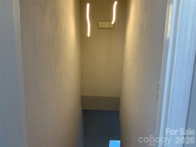 258 NEW LEICESTER Highway, Asheville, NC 28806