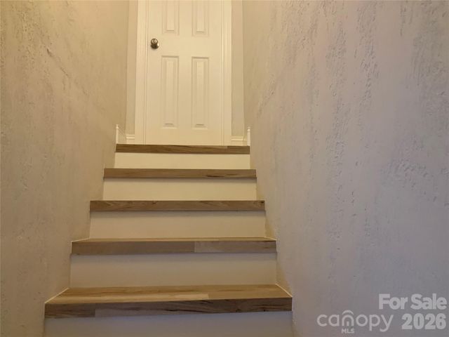 258 NEW LEICESTER Highway, Asheville, NC 28806