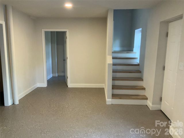 258 NEW LEICESTER Highway, Asheville, NC 28806