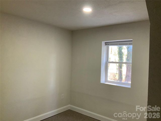 258 NEW LEICESTER Highway, Asheville, NC 28806