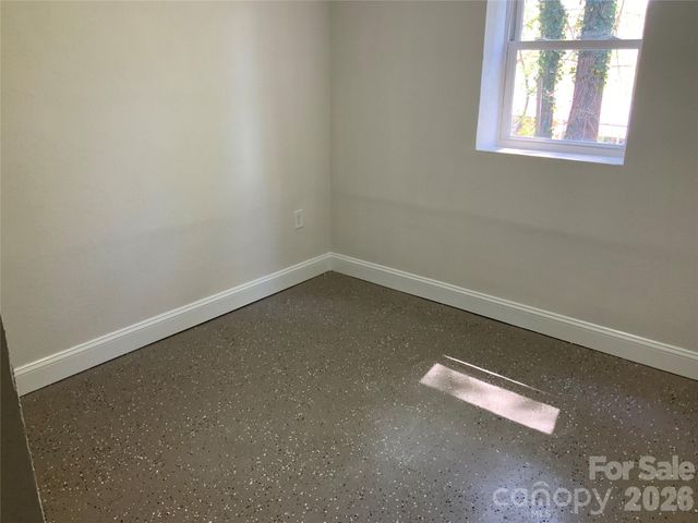 258 NEW LEICESTER Highway, Asheville, NC 28806