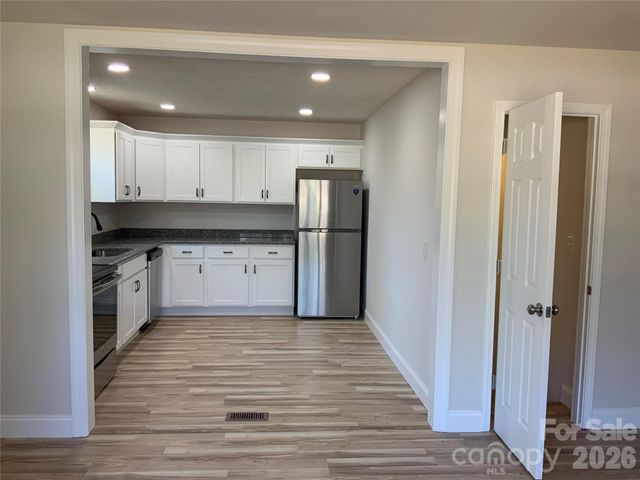 258 NEW LEICESTER Highway, Asheville, NC 28806