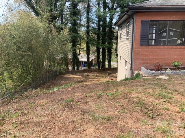 258 NEW LEICESTER Highway, Asheville, NC 28806