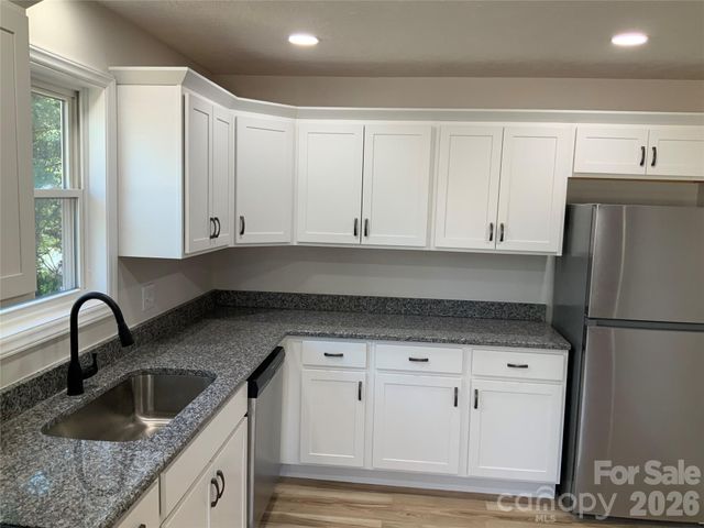 258 NEW LEICESTER Highway, Asheville, NC 28806