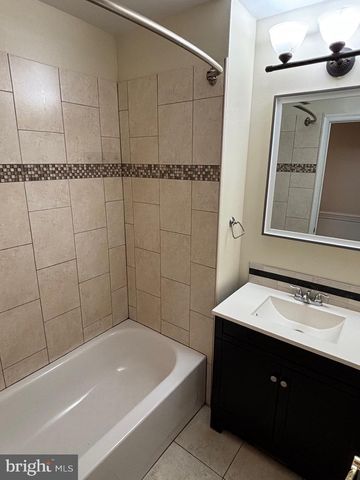 1911 72ND AVE, Philadelphia, PA 19138