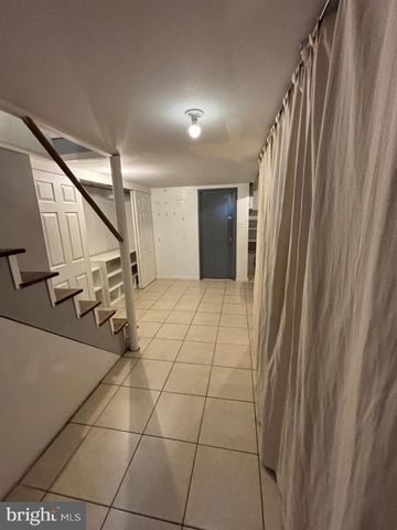 1911 72ND AVE, Philadelphia, PA 19138