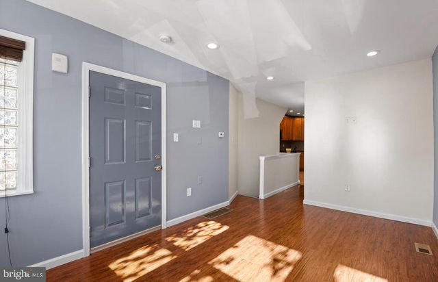 1911 72ND AVE, Philadelphia, PA 19138