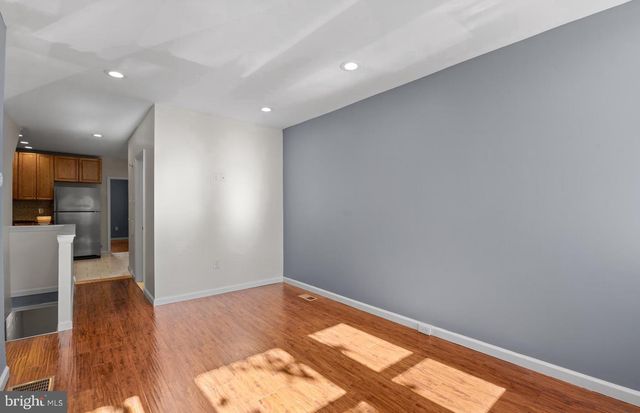 1911 72ND AVE, Philadelphia, PA 19138