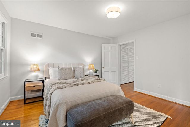 5016 SCARSDALE RD, Bethesda, MD 20816