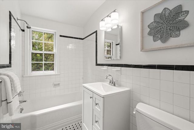 5016 SCARSDALE RD, Bethesda, MD 20816