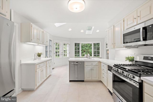 5016 SCARSDALE RD, Bethesda, MD 20816