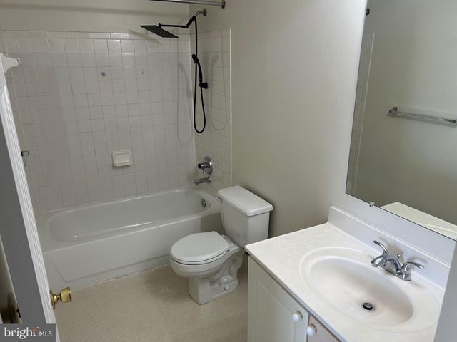 44120 MISTLETOE TER, Ashburn, VA 20147