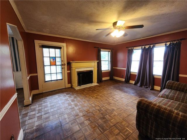 140 W Circle Court, Fayetteville, NC 28301