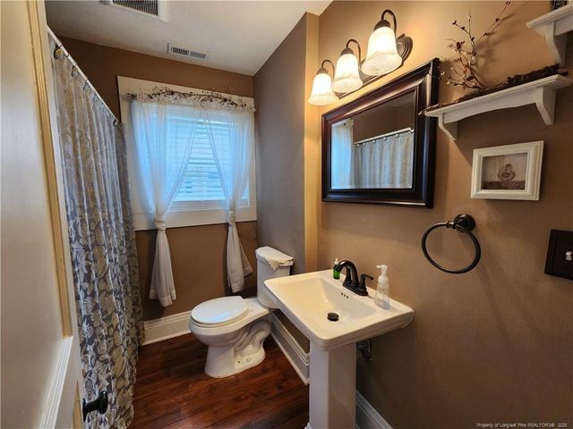 140 W Circle Court, Fayetteville, NC 28301