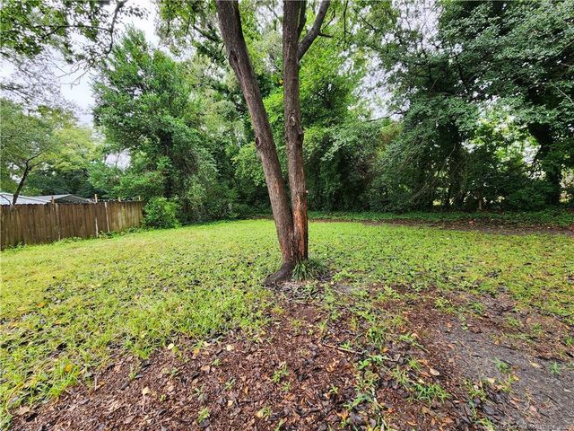 140 W Circle Court, Fayetteville, NC 28301