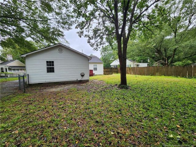 140 W Circle Court, Fayetteville, NC 28301