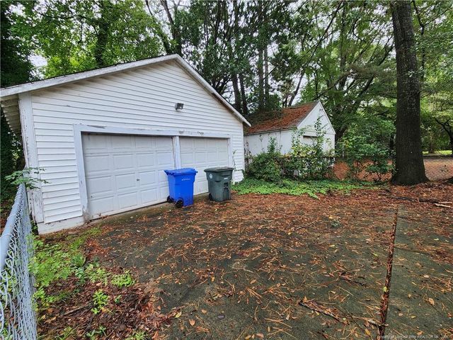 140 W Circle Court, Fayetteville, NC 28301