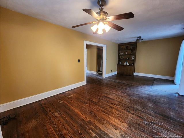 140 W Circle Court, Fayetteville, NC 28301