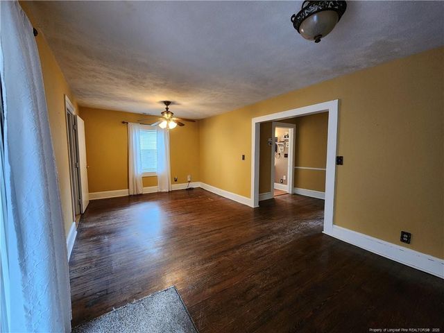 140 W Circle Court, Fayetteville, NC 28301