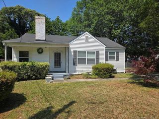 140 W Circle Court, Fayetteville, NC 28301