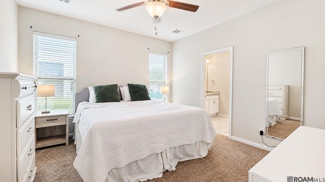 7631 W Pelican Lakes Ave, Baton Rouge, LA 70820