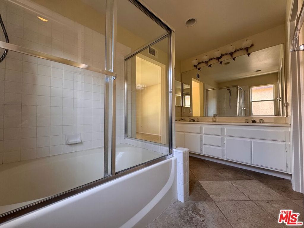 Image 18 of property listing at 43740 Calabro Street, Temecula, CA 92592