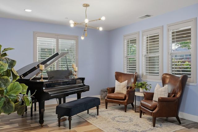 1607 Redmond Dr, Rocklin, CA 95765