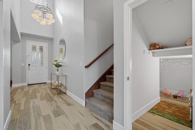 1607 Redmond Dr, Rocklin, CA 95765