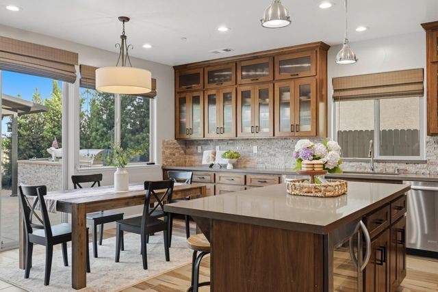 1607 Redmond Dr, Rocklin, CA 95765