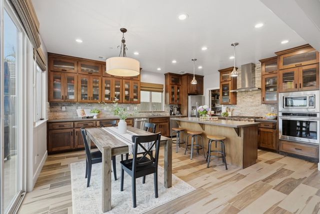 1607 Redmond Dr, Rocklin, CA 95765
