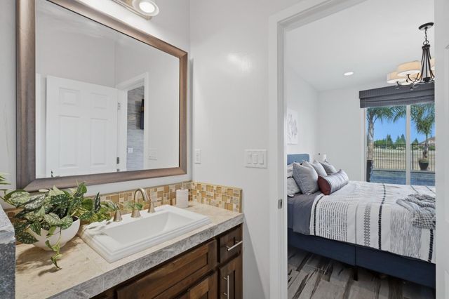 1607 Redmond Dr, Rocklin, CA 95765