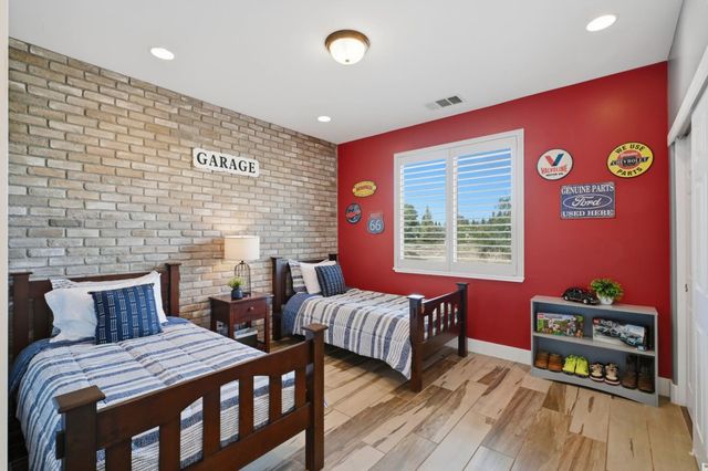 1607 Redmond Dr, Rocklin, CA 95765