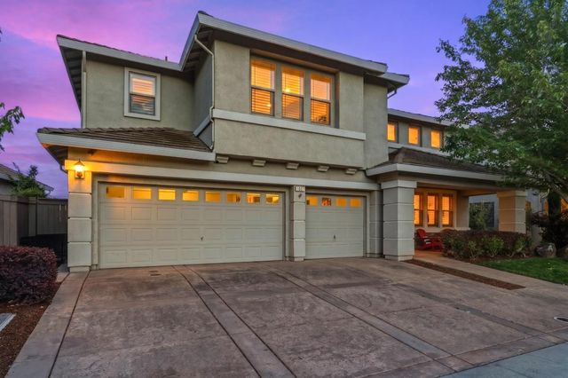 1607 Redmond Dr, Rocklin, CA 95765