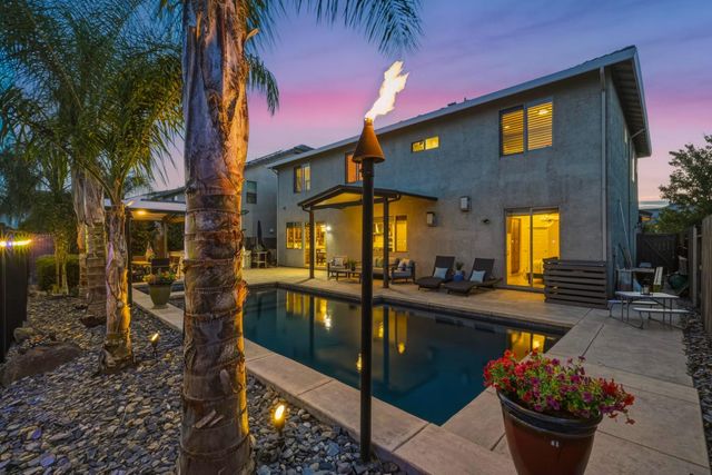 1607 Redmond Dr, Rocklin, CA 95765