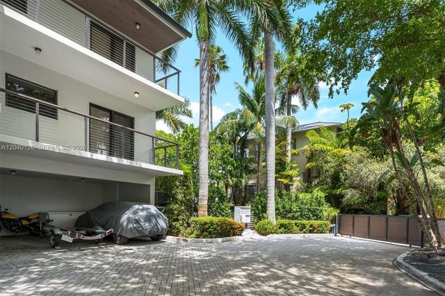3560 W Fairview Street, Miami, FL 33133