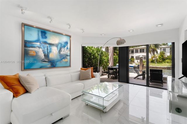 3560 W Fairview Street, Miami, FL 33133