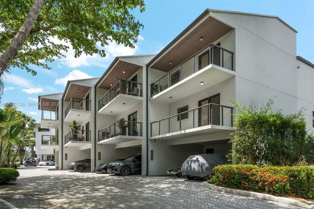 3560 W Fairview Street, Miami, FL 33133