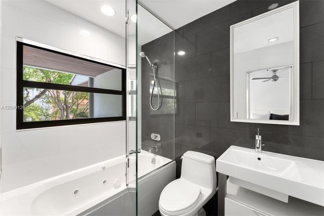 3560 W Fairview Street, Miami, FL 33133