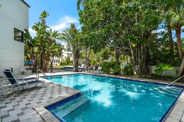 3560 W Fairview Street, Miami, FL 33133