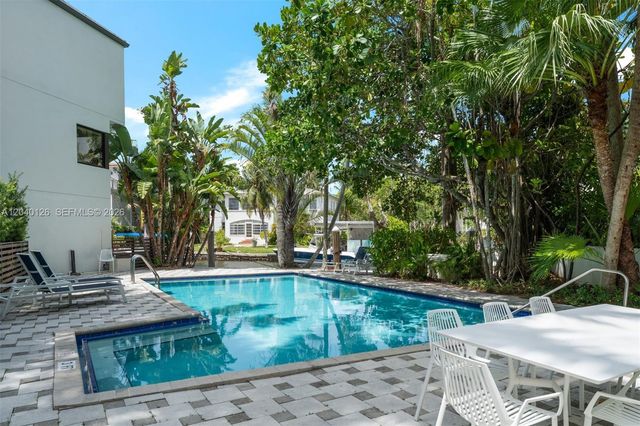 3560 W Fairview Street, Miami, FL 33133