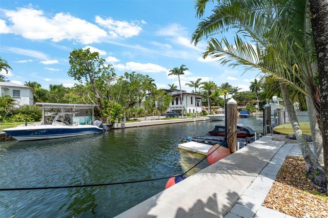 3560 W Fairview Street, Miami, FL 33133